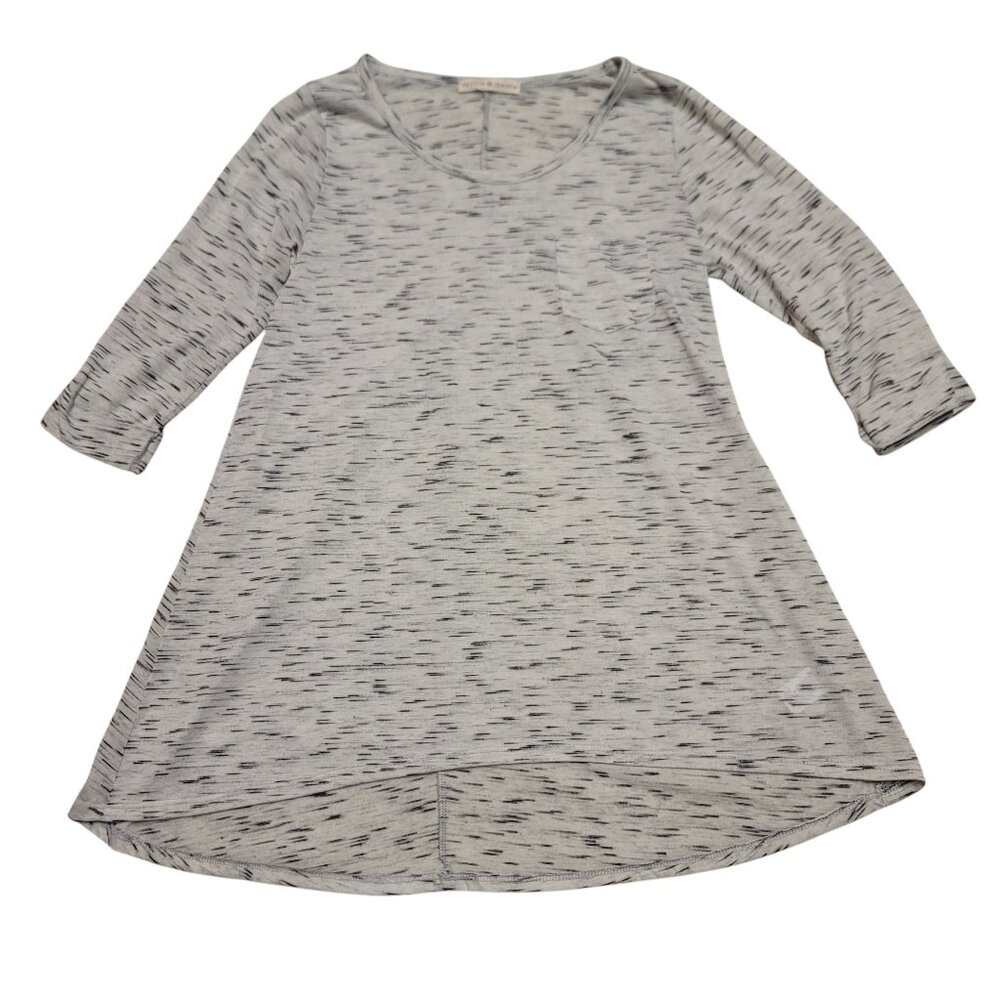 Peyton Jensen - Size: Small - 3/4 sleeve top